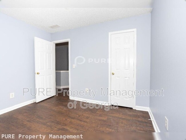 Building Photo - 457 Darter Dr NW