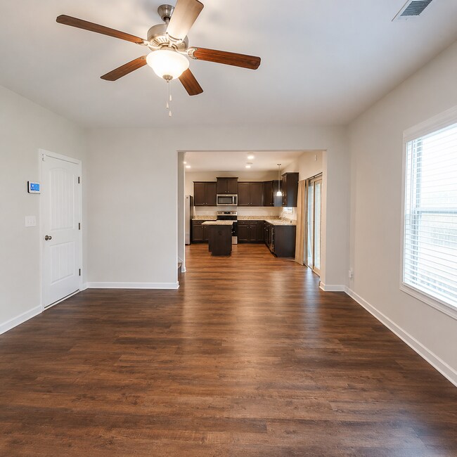 Building Photo - 4BR Home with Community Pool & Modern Finishes!