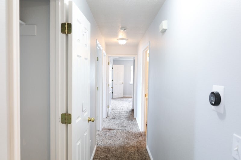 Building Photo - 8116 N Ridge Loop W