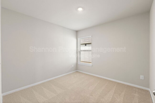 Building Photo - 166 Sterling River Ln