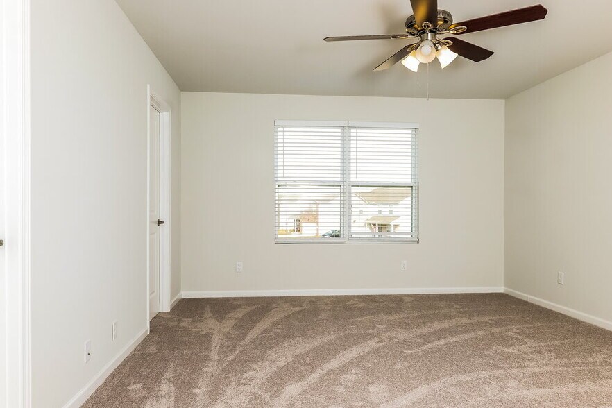 Building Photo - 621 Samuel Lee Ln