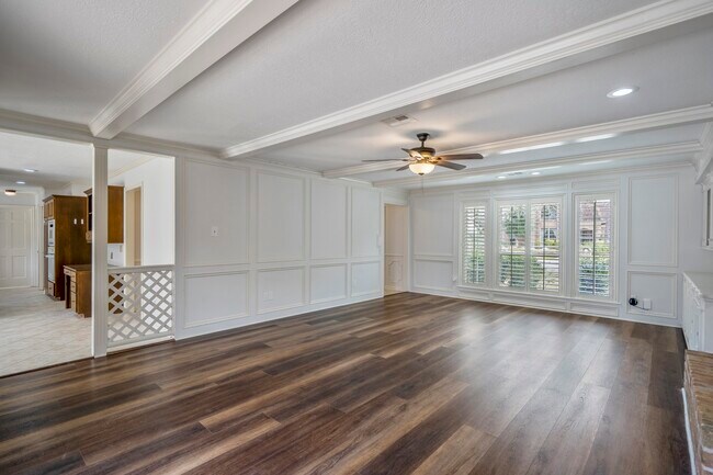 Building Photo - 16611 Brenton Oaks Dr