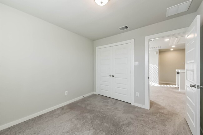 Building Photo - 5723 Madden Ln