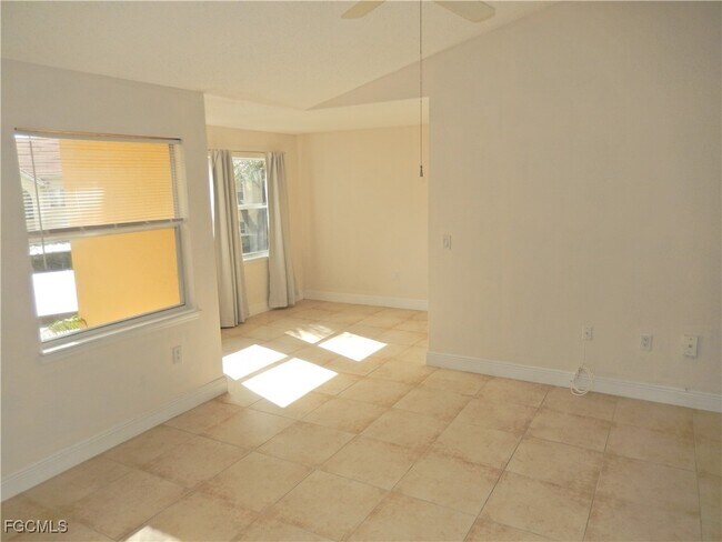 Building Photo - 12571 Equestrian Cir