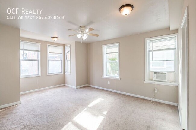 Building Photo - 2100 St Albans St