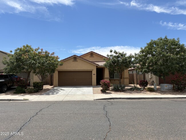 Primary Photo - 11749 W Chase Ln