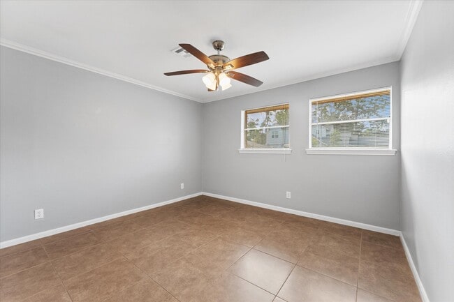 Building Photo - 954 Chamboard Ln