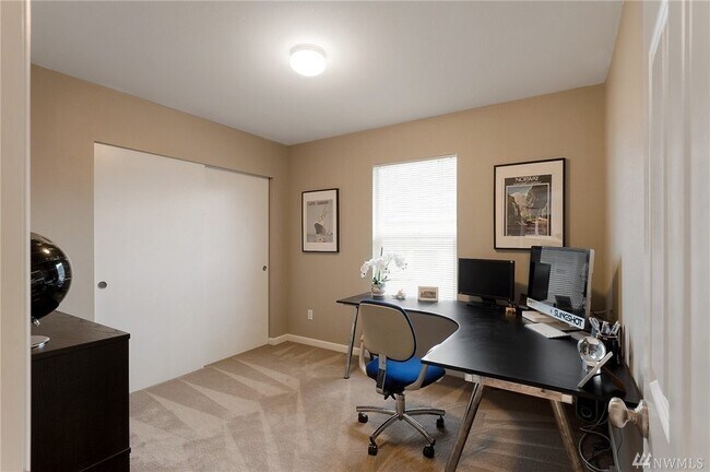 Building Photo - 14308 48th Dr SE