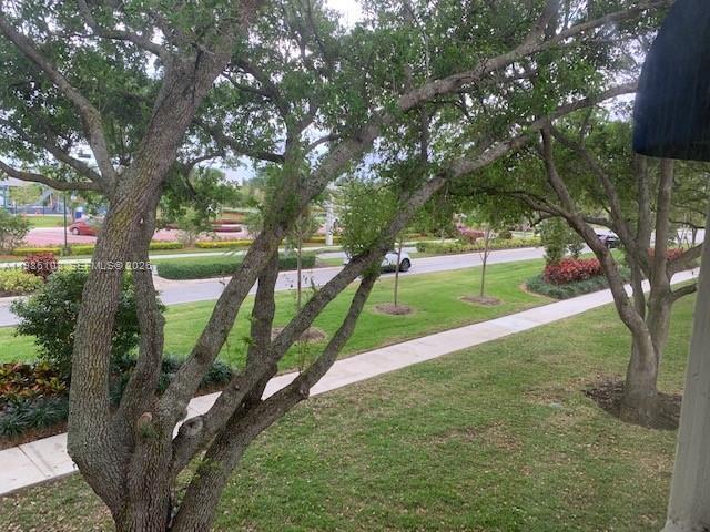 Building Photo - 513 Racquet Club Rd