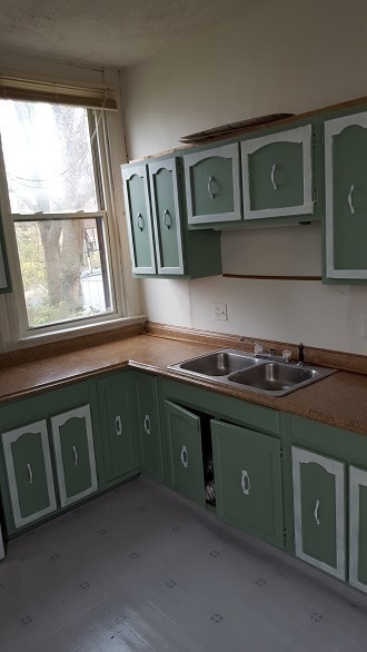 Building Photo - Wonderful family home on Dead end street.  West Price Hill.  Fully Updated 3-4 BR.