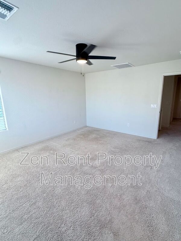 Building Photo - 32209 Daylight Dr