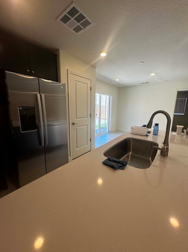 Building Photo - Brand New , Never lived in 3 bed/2 ba home ready MID August!