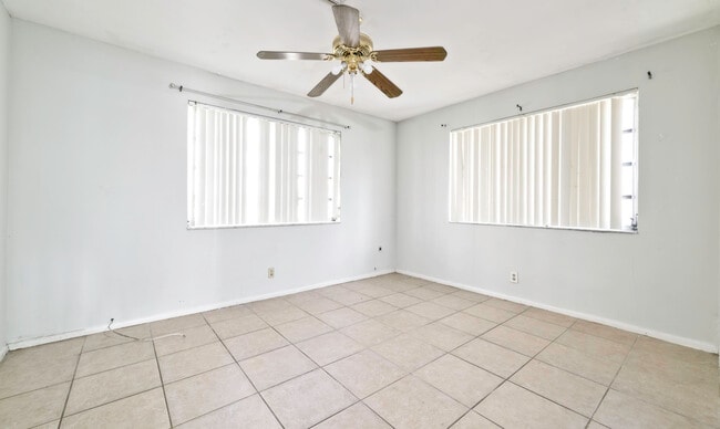 Building Photo - 2723 Griffin Rd