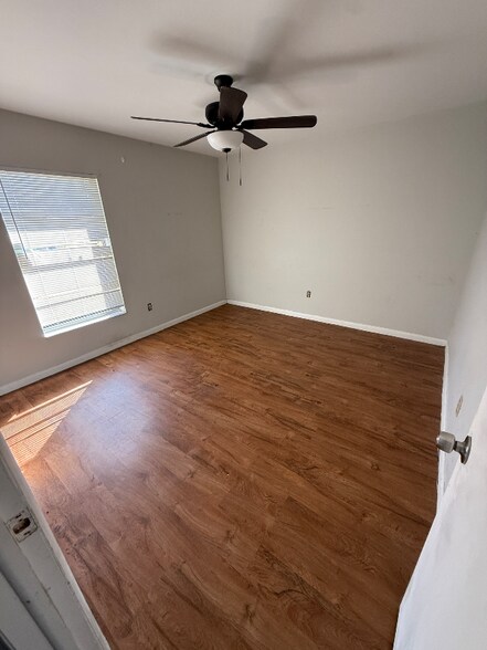 Building Photo - 68 Hardee St