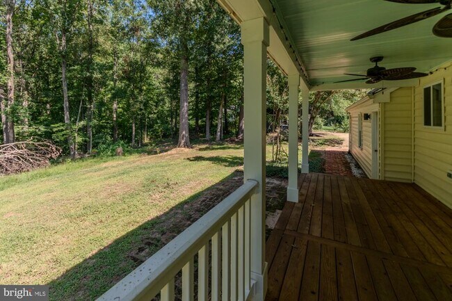 Building Photo - 428 Ingleside Dr