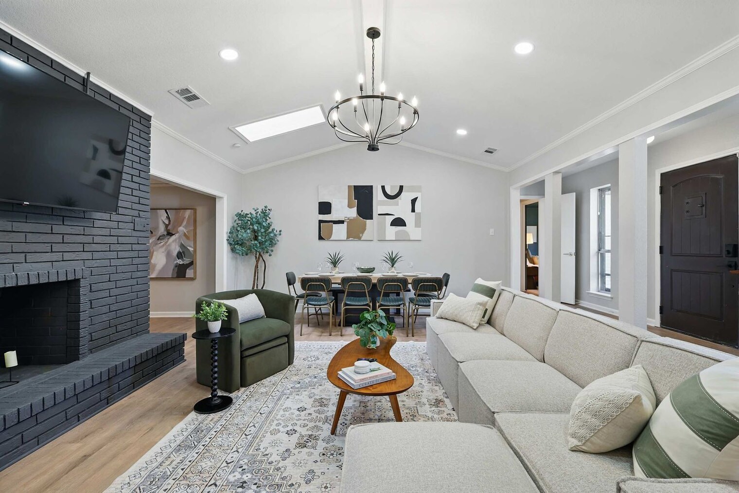 Building Photo - 522 Flamingo Way