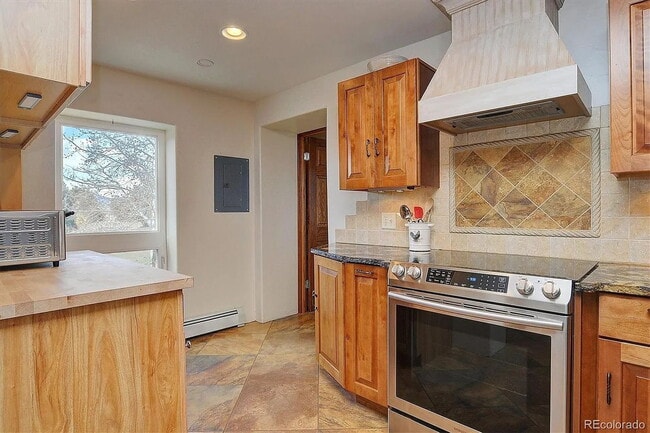 Building Photo - Amazing 2-Bedroom Home for Rent – Just 5 M...