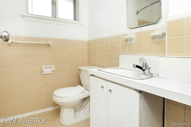 Building Photo - 29166 Tessmer Ct
