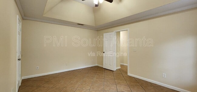 Building Photo - 2735 Stanton Woods Dr SE