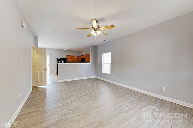 Building Photo - 956 Willow Creek Dr