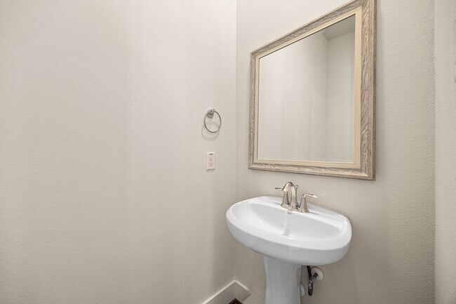 Building Photo - 3945 Tulane St