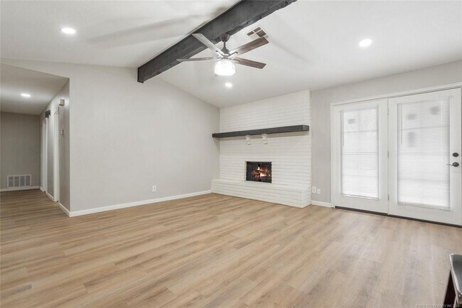 Building Photo - 417 W Birmingham St