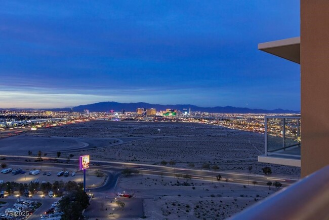 Building Photo - 8255 S Las Vegas Blvd