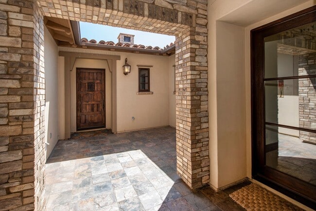 Building Photo - 7767 Kestrel Ln