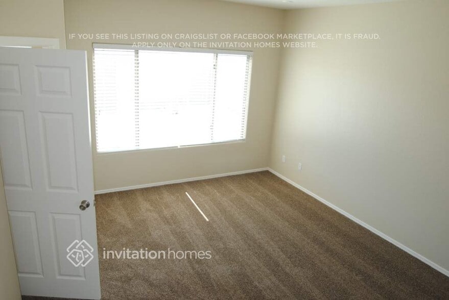 Building Photo - 10209 W Parkway Dr