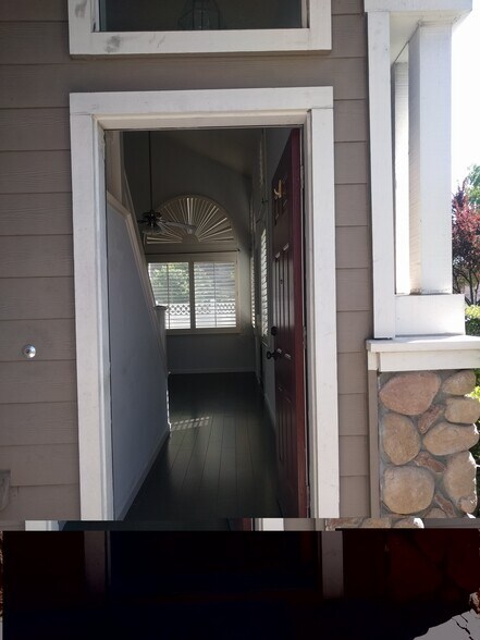 Building Photo - 5674 Impatiens Cmn