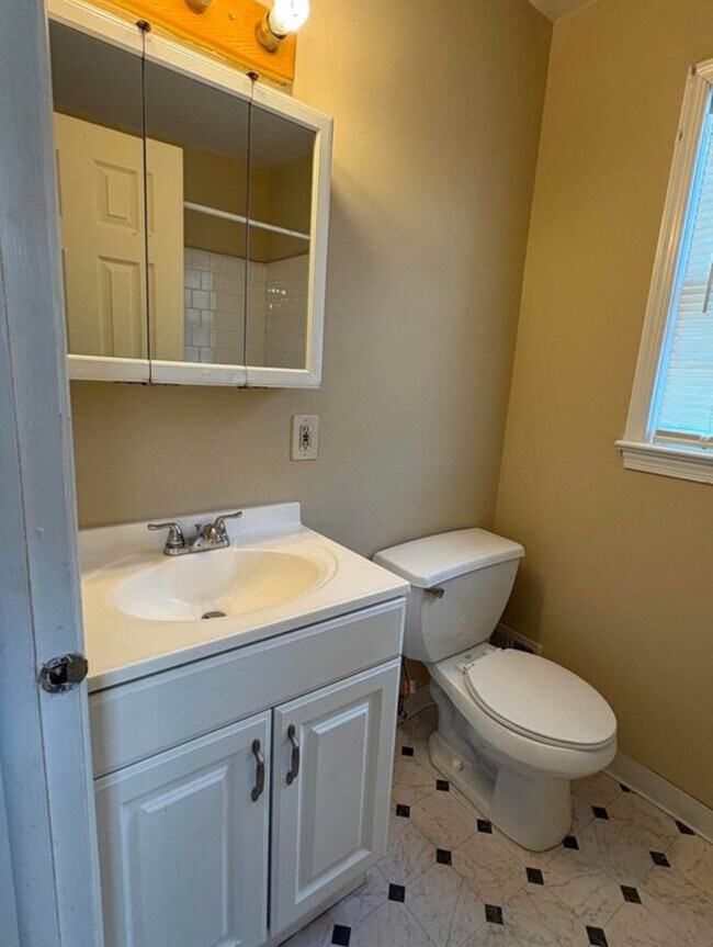 Building Photo - 8610 35th Ave