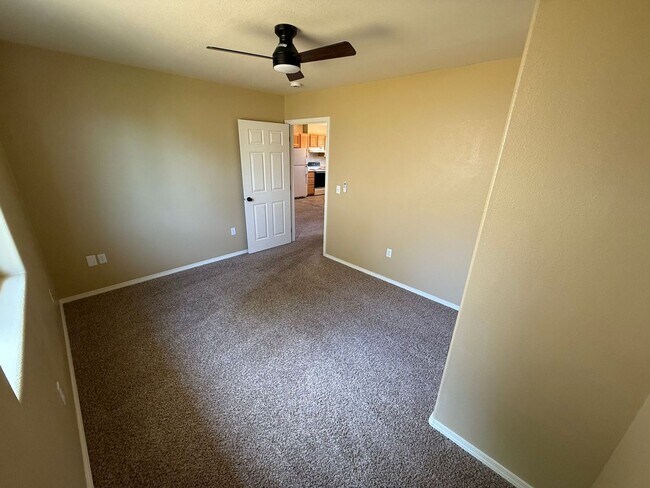 Building Photo - Newly Renovated Ground Level Orchards 2-be...