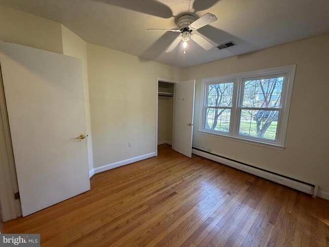 Building Photo - 540 Bellview Ave