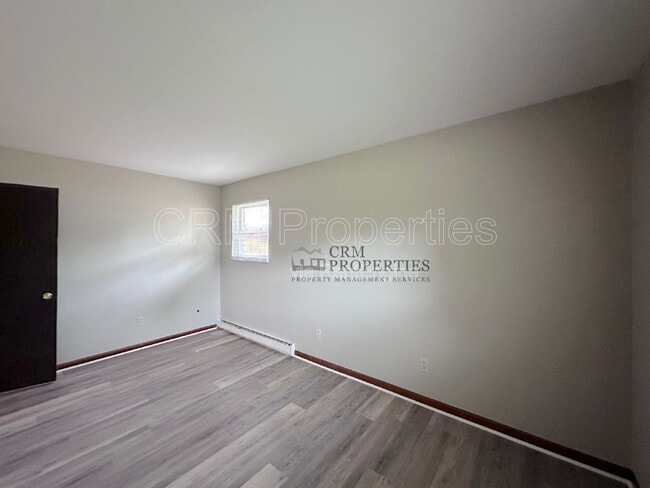 Building Photo - 9207 E 12th St