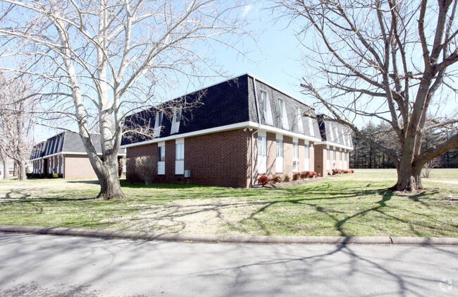 Colonial Village Columbia, TN Apartment Finder