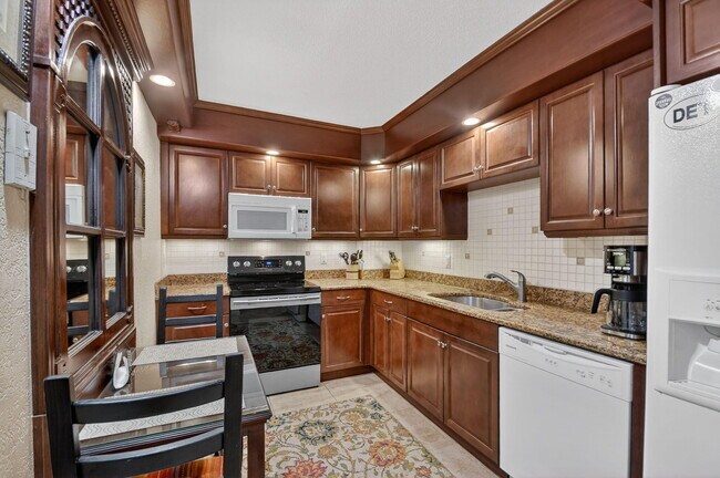 Building Photo - 3450 S Ocean Blvd