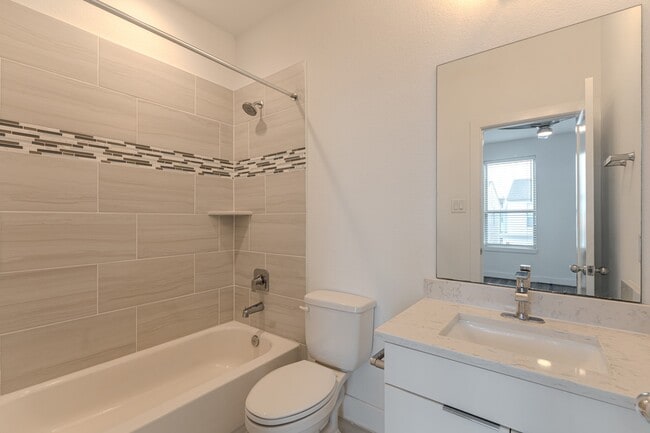 Building Photo - 18736 Centro Main St