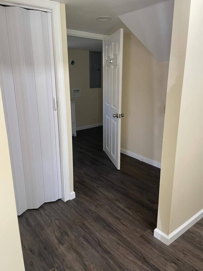 Building Photo - 4670 Lindsey Dr SW