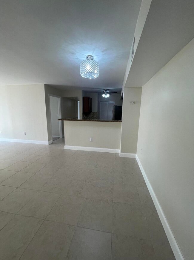 Building Photo - 1743 Village Blvd