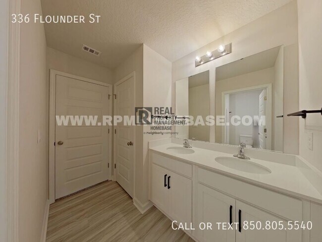 Building Photo - 336 Flounder St