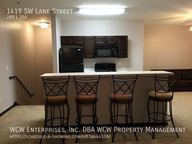 Building Photo - 1419 SW Lane St