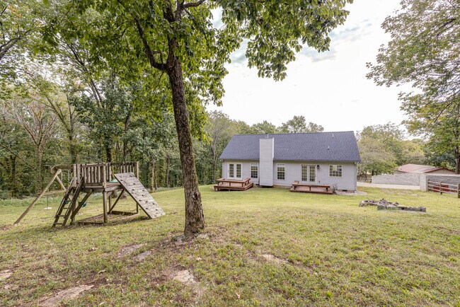 Building Photo - 1283 Cliff Amos Rd