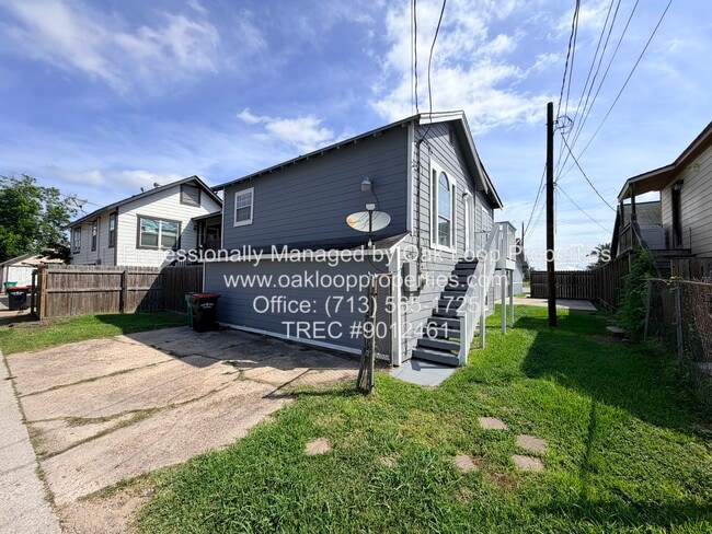 Building Photo - 2811 1/2 Market St B -