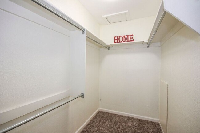 Building Photo - 2 Bed / 1 Bath Condo South Tulsa