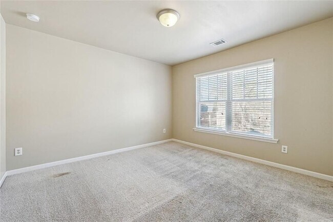 Building Photo - 6331 Salinger Ct