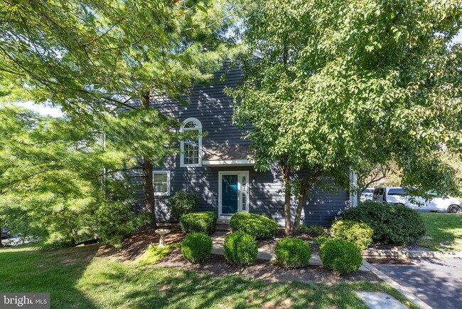 Building Photo - 112 Whistling Swan Ln