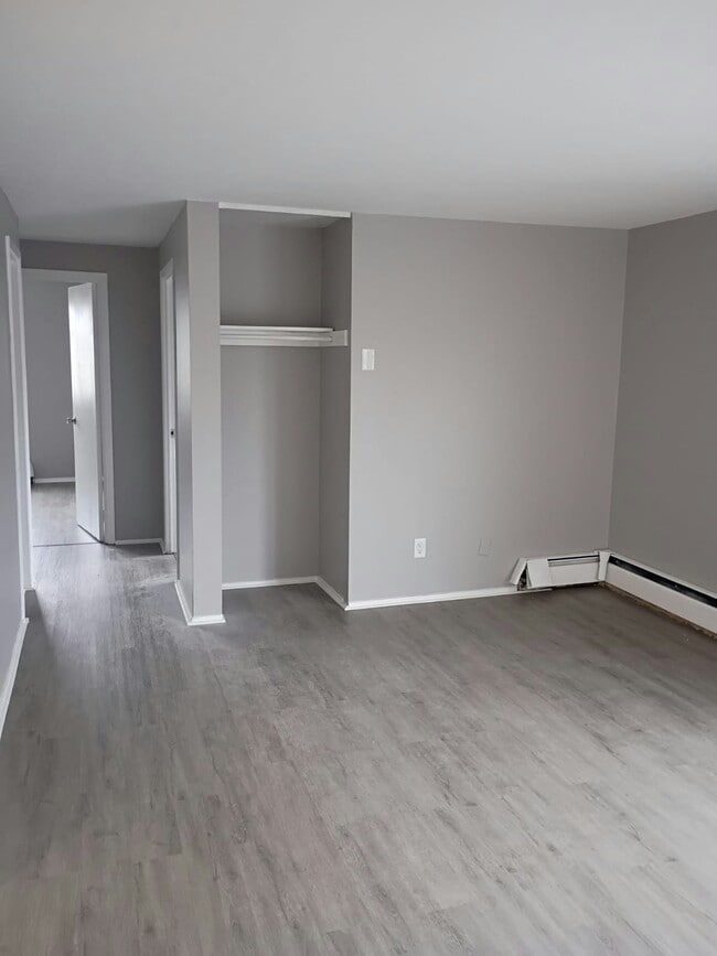 Building Photo - 13430 Euclid Ave