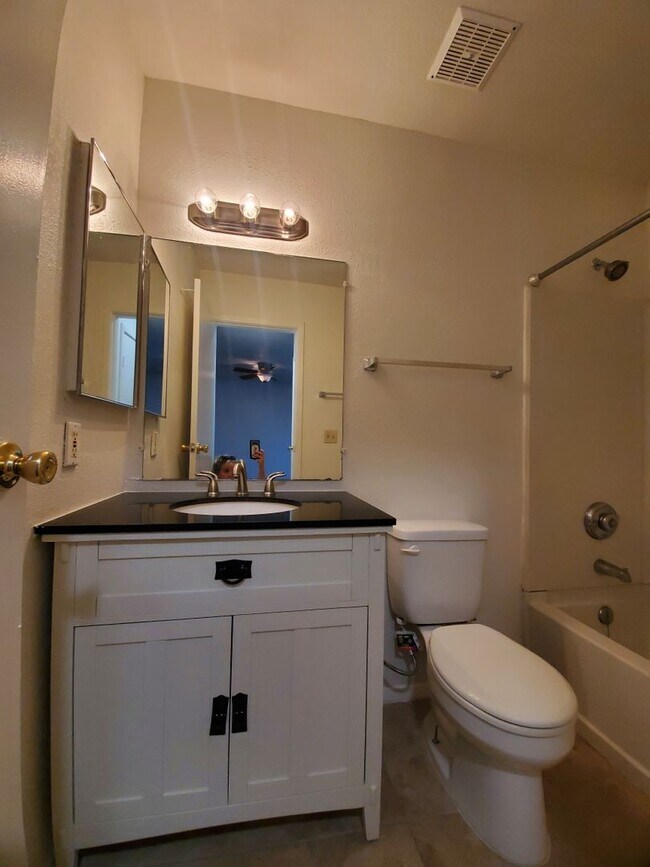 Building Photo - Shadow Mountain 2 Bedroom 2 Bath Single-Level Townhome with Fireplace & Pool