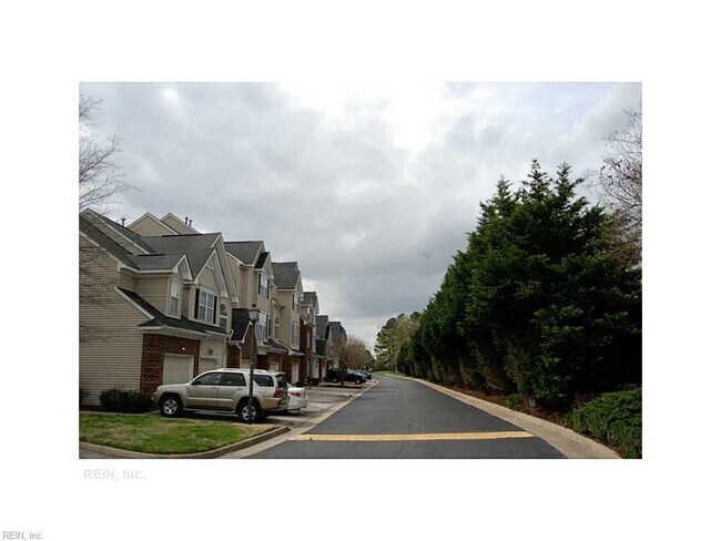 Building Photo - LAKE FRONT CONDO