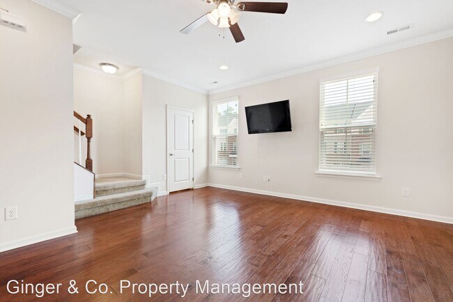 Building Photo - 4 br, 3.5 bath House - 511 Pemberwich Place